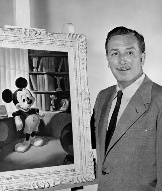 Mickey Mouse: de travieso y problemático a simpático y adorable