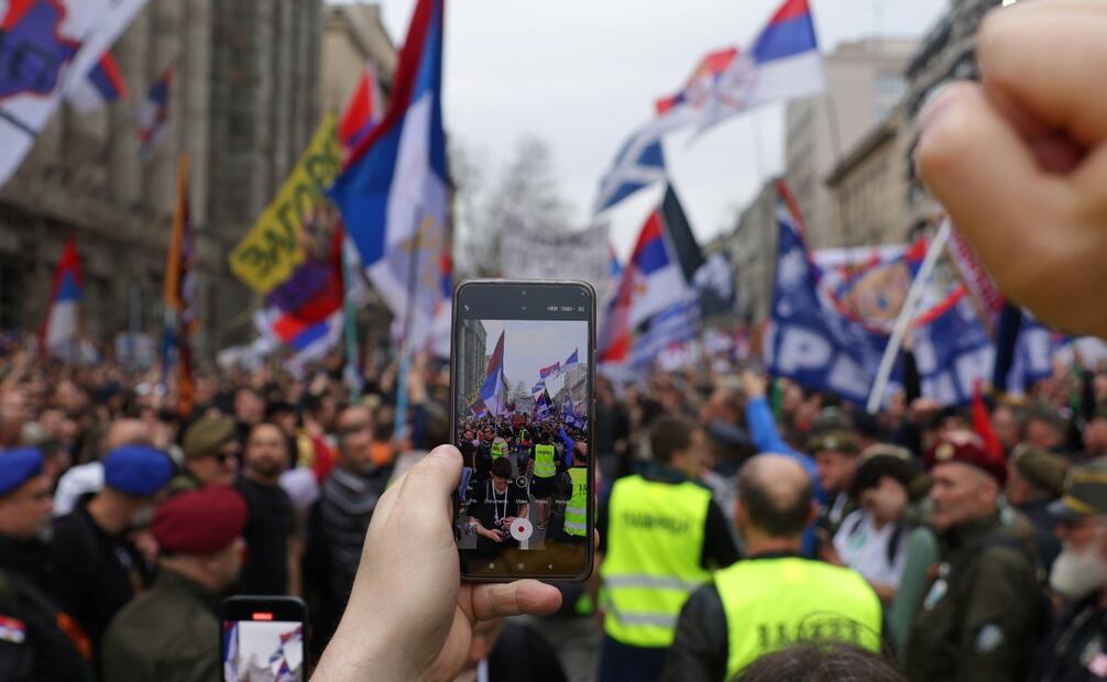 Más de 100 mil manifestantes se concentraron este sábado en Belgrado, la capital serbia. (15/03/2025) Foto: EFE