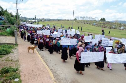 Con marcha, chamulas desconocen a nuevo edil