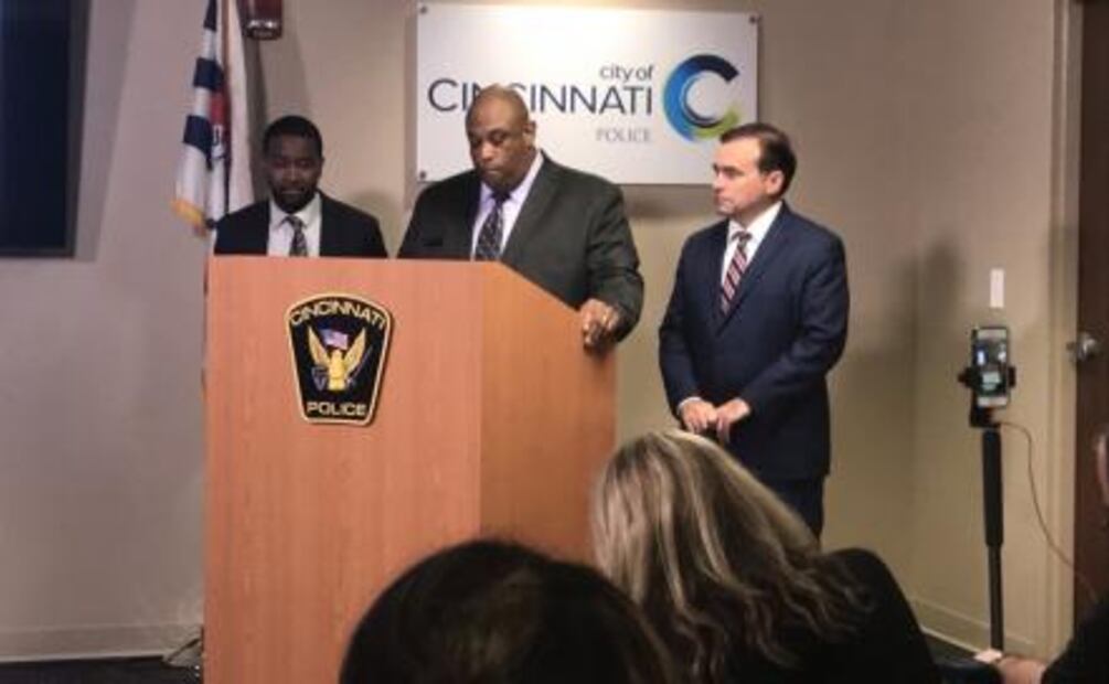 Tiroteo deja tres muertos en banco de Cincinnati, EU