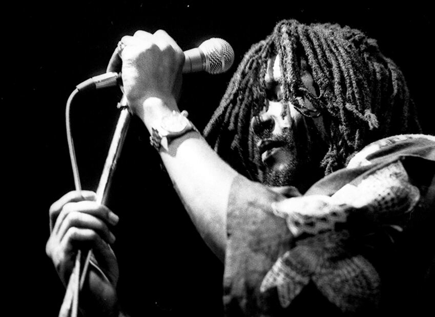 Peter Tosh fue un activista por los derechos humanos, artista polémico y contestatario perseguido por las autoridades, uno de los legendarios fundadores de The Wailers, junto a Bob Marley. Foto: The Peter Tosh Museum Reopens!