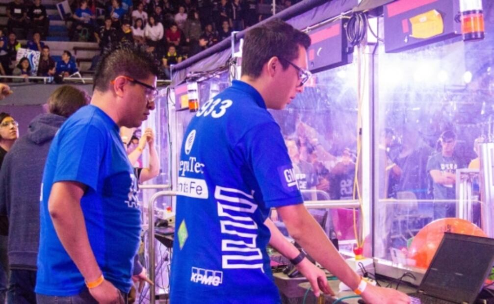 General Motors y la NASA fomentan robótica en jóvenes mexicanos