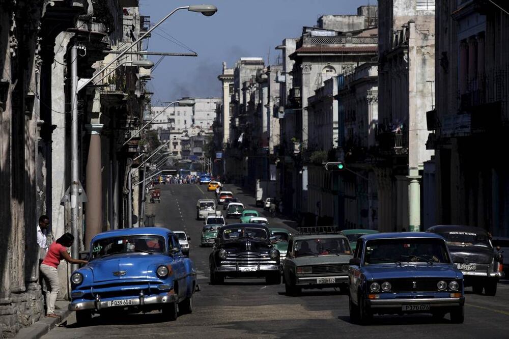 "Hemos sufrido muchísimo, es una alegría, pero nunca debió haber sido, nunca Cuba debió estar en esa lista", dijo Iraida Malberti, de 78 años