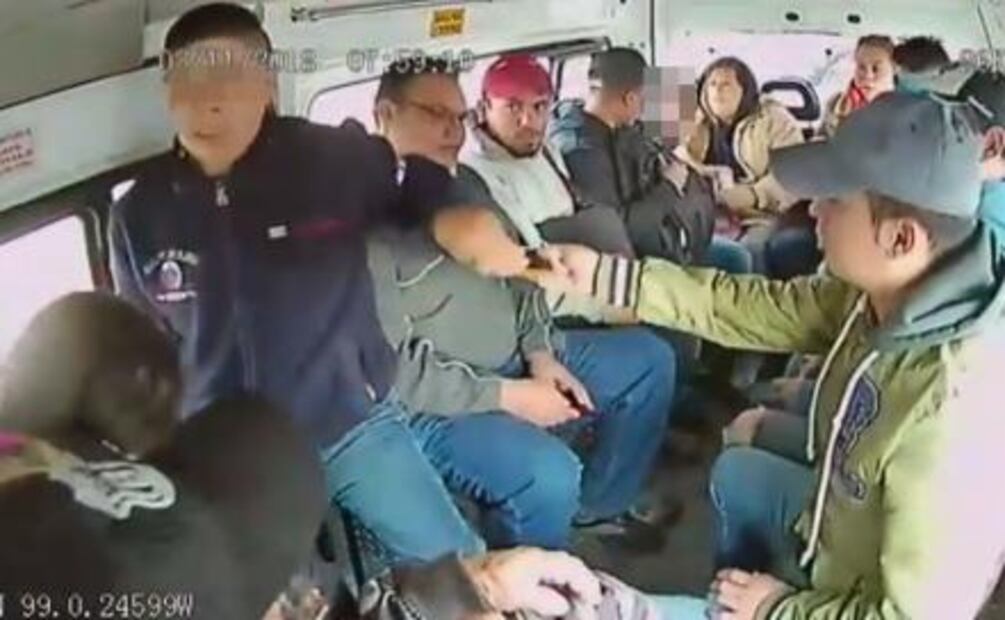 Captan asalto a pasajeros de una combi y presunta extorsión a chofer 