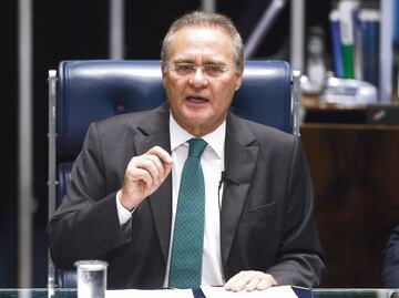 Suspenden al líder del Senado en Brasil