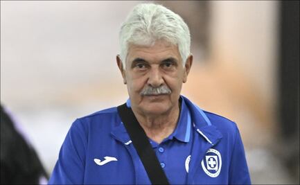 VIDEO: La "finta" que el Tuca Ferretti le hizo a un balonero en el Estadio Azteca