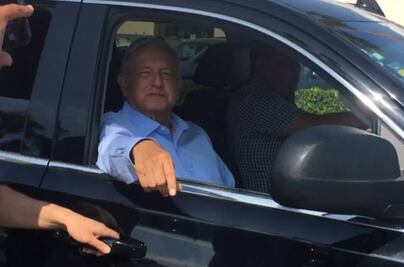 AMLO declina hacer declaraciones sobre consulta popular