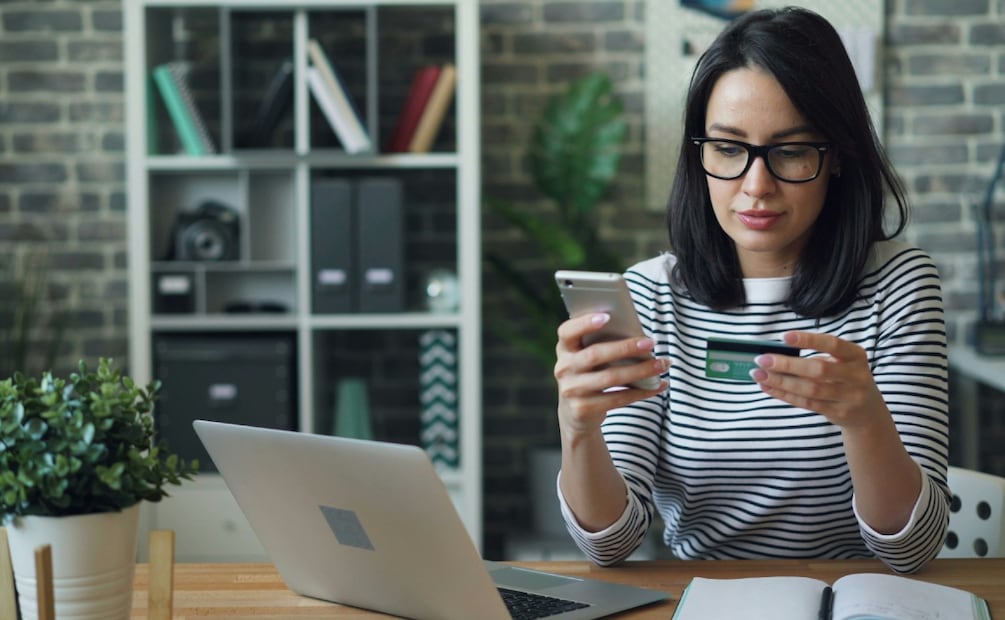 Cómo evitar fraudes al comprar boletos o productos en línea. Imagen: Unsplash