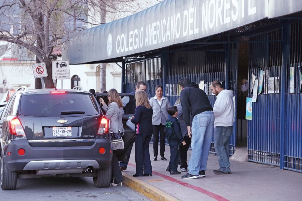 La institución decidió reanudar actividades de manera parcial: ayer solamente acudieron los alumnos de preescolar, hoy asistirán los de tercer grado de secundaria y el miércoles se reincorporarán todos los estudiantes. (VALENTE ROSAS. EL UNIVERSAL)