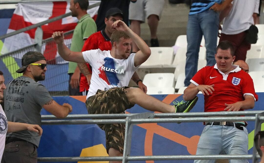 Francia expulsará a 40 hinchas rusos por hechos violentos