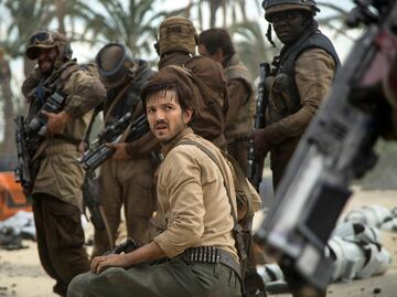 Diego Luna sorprende a fans de 'Star Wars'