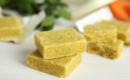 Los riesgos de cocinar con cubos de consomé de pollo