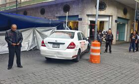 Toman vehículo durante disturbios en Segob; CNTE lo lleva a plantón en el Zócalo