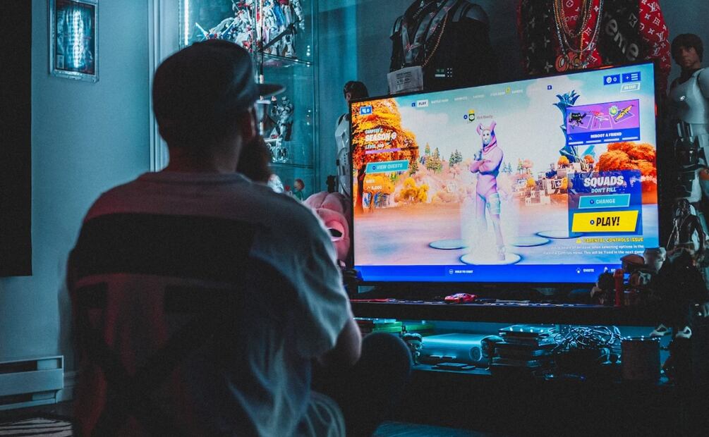 Fortnite recrea voz de Darth Vader con IA y surgen problemas. Imagen: Unsplash