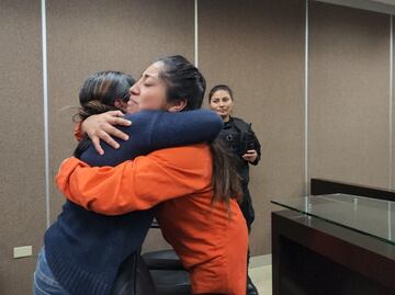 Revocan sentencia contra Alina Mariel, mujer policía que mató a su agresor en Tijuana