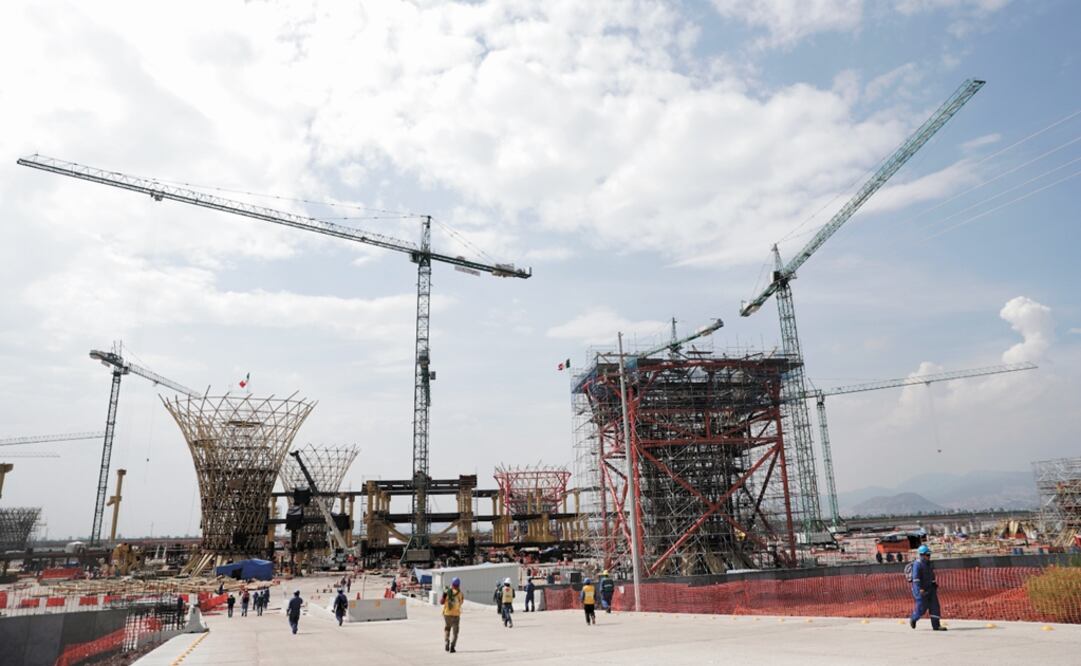 As for the Mexico-Toluca intercity train, irregularities worth MXN$745 million were detected, out of which only MXN$25 million have been recovered - Photo: Ivan Stephens/EL UNIVERSAL