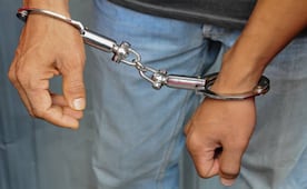 Caen 4 presuntos integrantes de red de préstamos “gota a gota” tras cateo en Iztapalapa; aseguran droga, celulares y dinero en efectivo