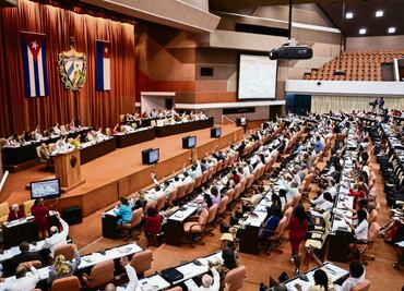 Cuba debate Carta Magna sin ‘comunismo’