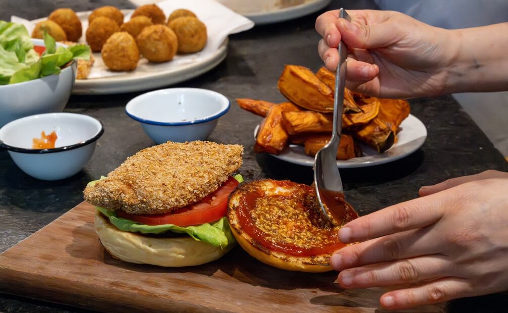 Receta de hamburguesas de pollo. Foto: Cortesía
