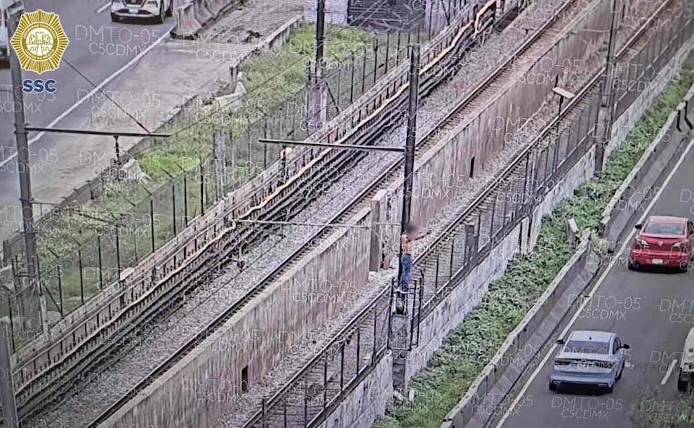 Hombre hace que servicio de Línea A del Metro (09/07/2025). Foto: Especial