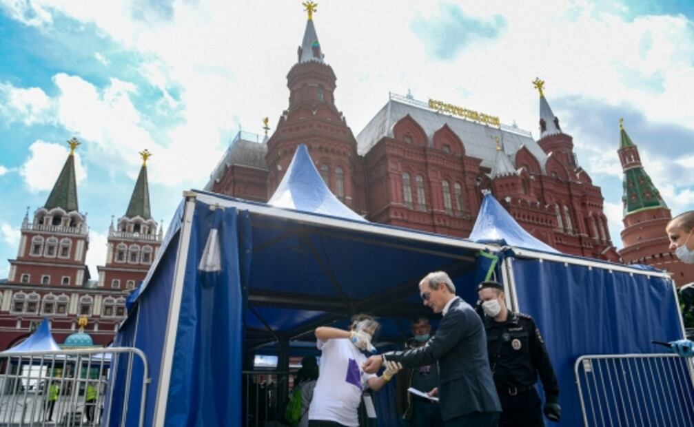 En plena cuarentena, realizan feria del libro en Moscú