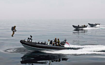 Marina de Reino Unido prueba trajes voladores tipo "Iron Man" para soldados