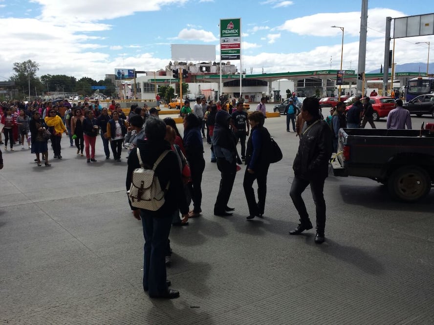 Unos 25 mil estudiantes se encuentran sin clases desde el pasado 7 de noviembre (Foto: Edwin Hernández / EL UNIVERSAL)