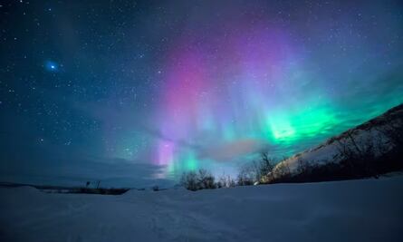 Volvieron las auroras boreales tras "severa" tormenta solar que azotó la tierra