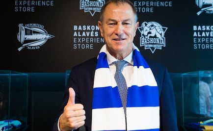 Deportivo Alavés despide a su estratega