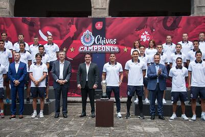 Chivas debe 2.5 millones de pesos a sus jugadores