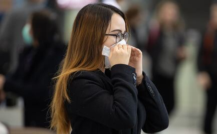 ¿Te puedes contagiar de coronavirus o virus Wuhan en un avión?