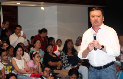 Pide Osorio Chong no creer en candidatos que ofrecen soluciones mágicas