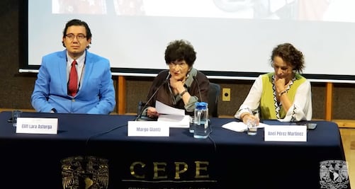 Respaldan a Margo Glantz tras ser interrumpida por estudiantes propalestina