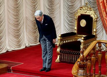 Funcionarios japoneses esperan que Akihito no tarde en abdicar