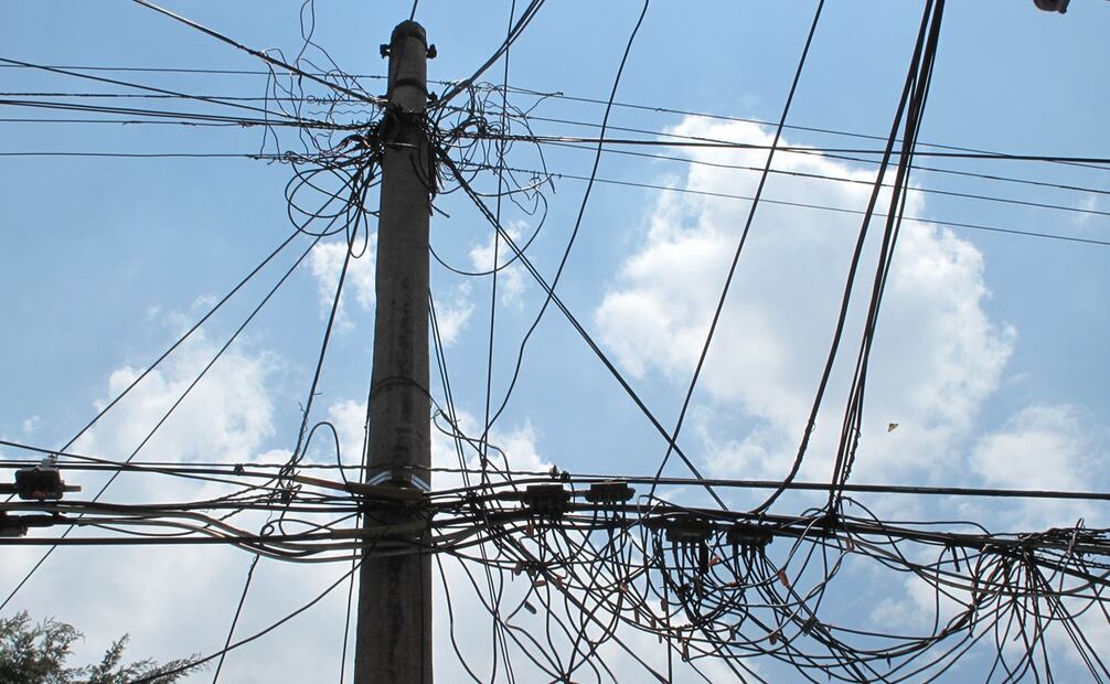 Congreso de CDMX reconoce cableado en desuso como riesgo. Foto: Archivo / EL UNIVERSAL