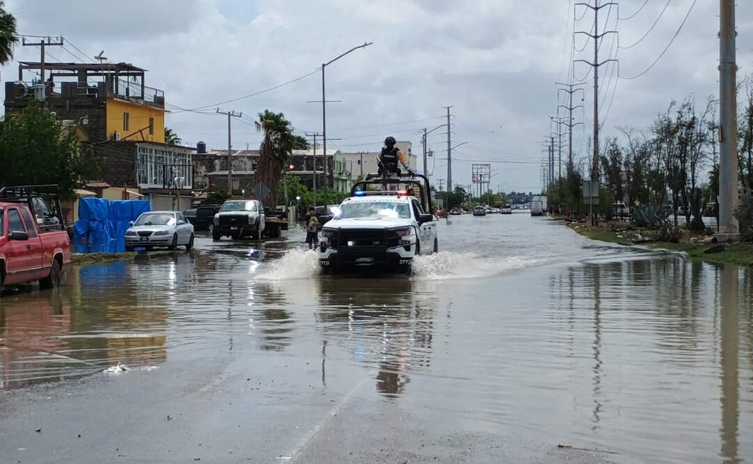 Habitantes de Reynosa, Tamaulipas afectados por inundaciones están en espera de ayuda por parte del Ejército y autoridades estatales (28/03/2025). Foto: Sandra Tovar / EL UNIVERSAL