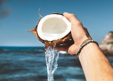 Estos son los beneficios del agua de coco