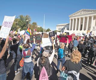 Miles de mujeres protestan contra Trump