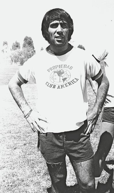 El chileno Carlos Reinoso es considerado el mejor futbolista que ha militado en el Club América (ARCHIVO. EL UNIVERSAL)