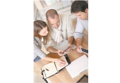 Planeada o al azar, la sucesión llegará