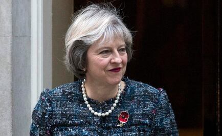 Donald Trump expresa deseos de trabajar de la mano con Theresa May 