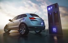 Prevén "año histórico" para el crédito de autos eléctricos en México; Santander proyecta crecimiento de 35%