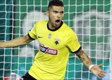 Orbelín Pineda anota y da el triunfo al AEK en la Superliga de Grecia