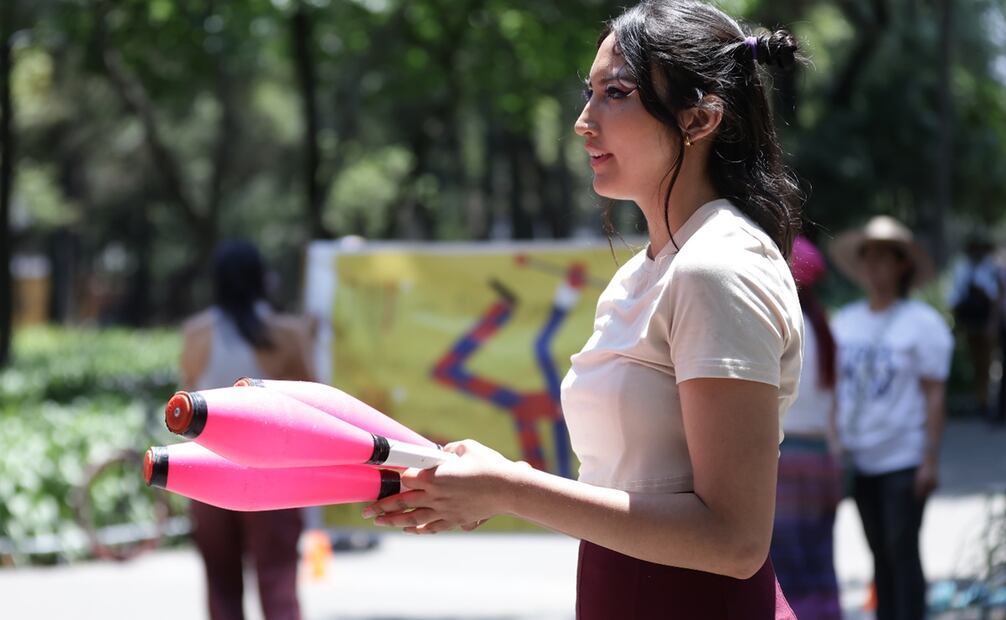 Protesta de la compañía Cielo de Mente por incumplimiento de acuerdos por parte de la secretaria de cultura de la CDMX en avenida de la paz número 62. Foto: Fernanda Rojas/ EL UNIVERSAL.