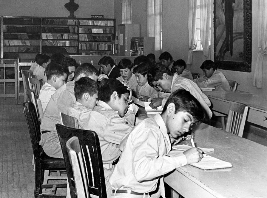 Cuando no había Internet para hacer la tarea