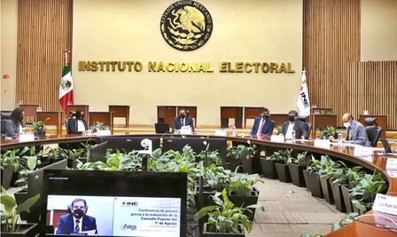 “Que se vayan a engañar a otra parte”: AMLO afirma que es el propio INE el que pone en riesgo las elecciones