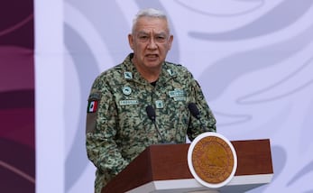 El secretario de la Defensa Nacional, Ricardo Trevilla Trejo, durante la presentación del Plan Michoacán este domingo 9 de noviembre de 2025. Foto: Hugo Salvador/ EL UNIVERSAL