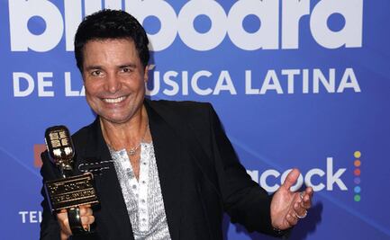 Chayanne enloquece a fans con baile junto a su hijo