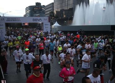Checa las alternativas: Continúan los cortes viales por el Medio Maratón de la CDMX