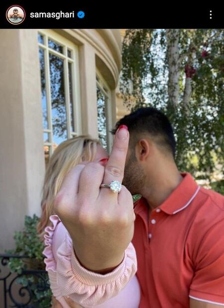 Oops! Britney Spears se compromete y estos son los detalles del lujoso anillo